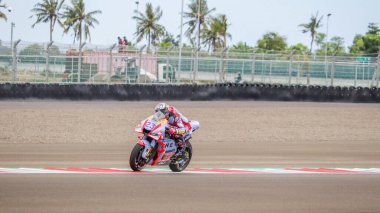 MotoGP 2022 Enea Bastianini (23) . Gresini Yarış Takımı. Pertamina Mandalika Uluslararası Pist Endonezya 'da. (Editör Yayınları) Yakalanan: 16 Şubat 2022 Kuta, Central Lombok, Batı Nusa Tenggara, Endonezya.