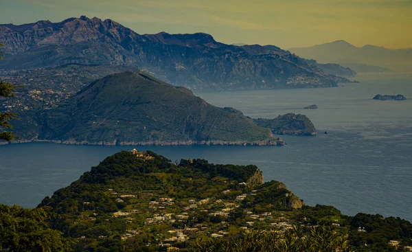 Вид Повітря Узбережжя Амальфі Італія Місце Різнокольоровими Будинками Які Можна — стокове фото