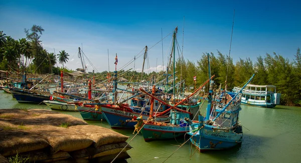 December 2022 Pathio Thailand Chumphon Area Colorful Fishing Boats Coming — Photo