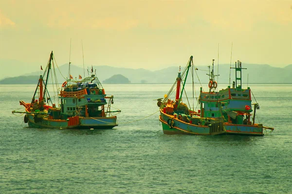 April 2023 Thailand Sea Colorful Boats Full Fish Returning High — Stock Photo, Image