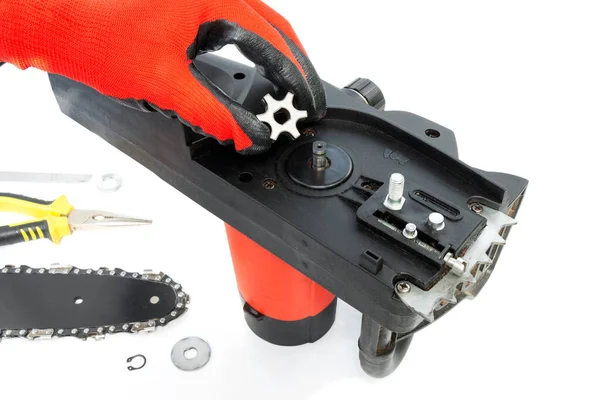 Disassembled Electric Chain Saw Chainsaw Repair Close White Isolated Background — 图库照片