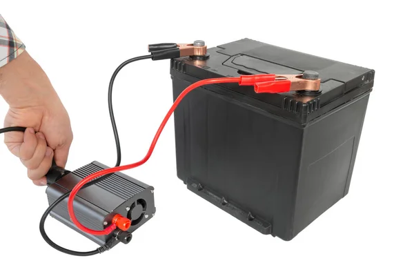 Anschluss Eines Netzwerkkabels Einen Stromwechselrichter Verbunden Mit Einer 12V Batterie — Stockfoto