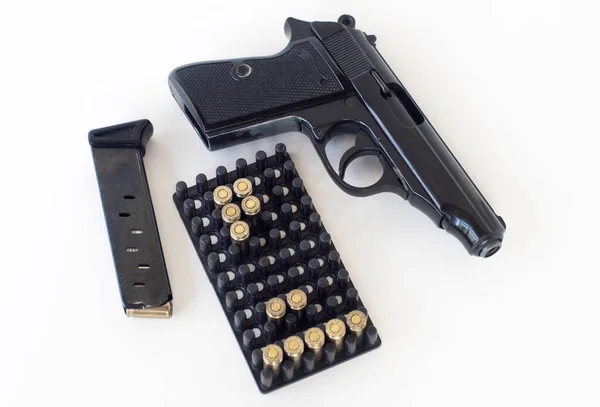 Pistola Gás Clip Cartuchos Definido Sobre Fundo Branco — Fotografia de Stock