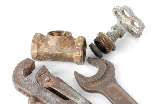 Αποσυναρμολογημένες Παλιές Βρύσες Νερού Κλειδιά Για Αποσυναρμολόγηση Ιδέα Υδραυλικών Εργασιών — Φωτογραφία Αρχείου