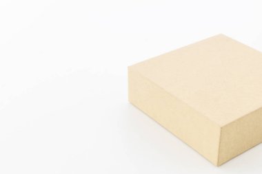 Çevre dostu ambalaj kutusu, beyaz izole arkaplanı damgalamak için karton kutu