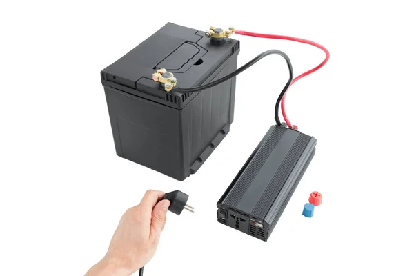 Anschluss Eines Netzwerkkabels Einen Stromwechselrichter Verbunden Mit Einer 12V Batterie — Stockfoto