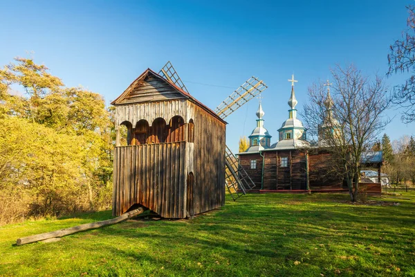 Moulin Vent Traditionnel Bois Église Historique Trinité Bois Pereiaslav Ukraine — Photo
