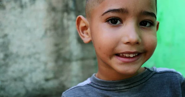 Brasilianskt Barn Leende Porträtt Närbild Hispanic Pojke Ansikte — Stockfoto