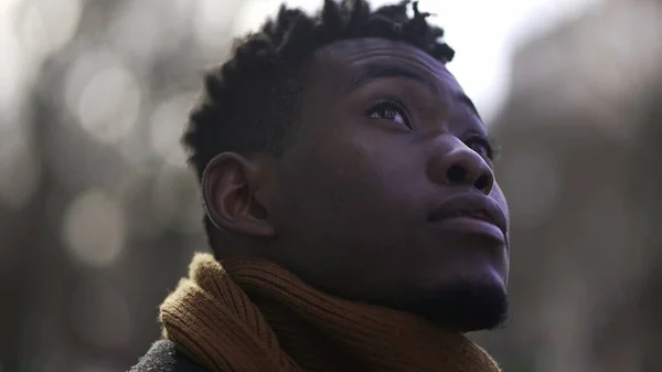 Contemplative African Young Man Face Looking Sky — ストック写真
