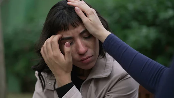 Sad Hispanic Woman Having Support Empathic Friend Two Latin Women — Fotografia de Stock