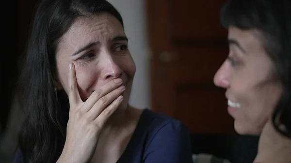Woman Reacting Surprise Unbelief News Told Friend Person Closeup Face — Foto de Stock