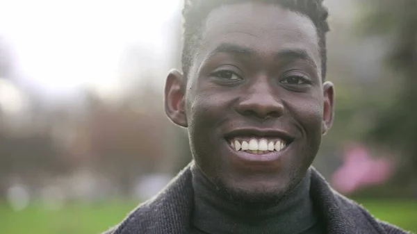 Handsome Black African Man Smiling Daylight — Stok Foto