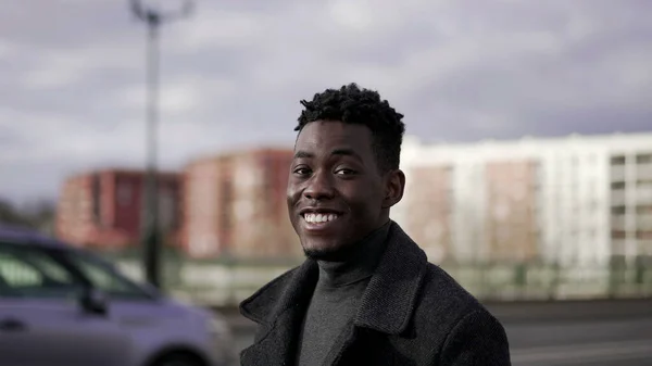 Thoughtful Profile Black Man Portrait Walking Outdoors City Wearing Coat — ストック写真
