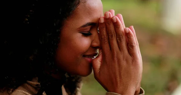 African Girl Praying God Spiritual Person Prayer — Stock Photo, Image