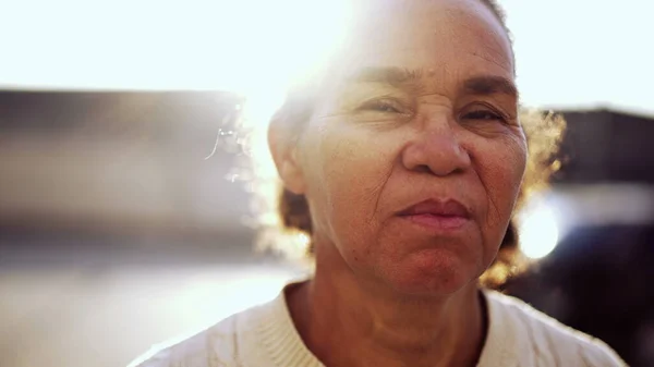 Πορτραίτο Μιας Ηλικιωμένης Γυναίκας Από Νότια Αμερική Είναι Κοντά Και — Φωτογραφία Αρχείου
