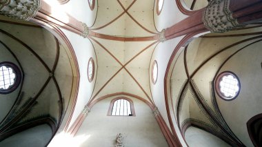 Geleneksel Katolik tavan katedrali mistik desen. Dini mimari