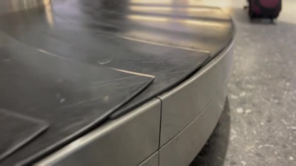 Empty Baggage Claim Airport Luggage Belt Motion — Vídeos de Stock