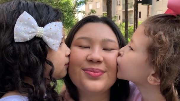 Asian Mother Posing Camera Mixed Race Daughters Parent Love Affection — Video