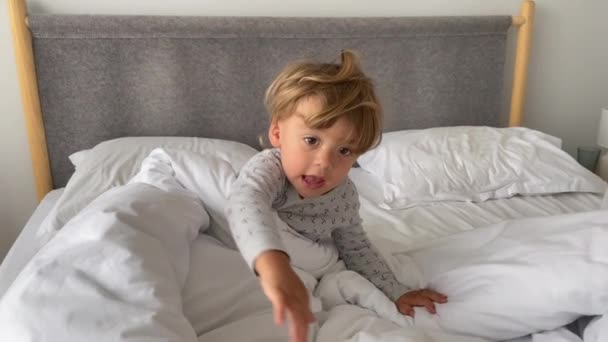 Cute Baby Boy Bed Morning Infant Caucasian Blond Boy Waking — Vídeo de Stock