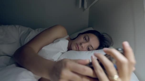 Woman Staring Cellphone Device Night Bed Female Person Holding Phone — Vídeos de Stock