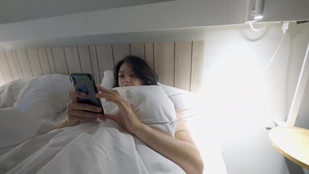 Woman Shutting Cellphone Lamplight Going Bed Person Turning Light — Wideo stockowe