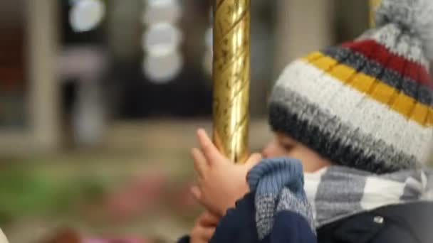 Menutup Anak Memegang Dalam Bergerak Riang Pergi Bulat Korsel Kid — Stok Video