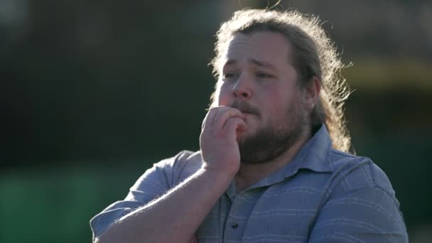 Portrait Stressed Overweight Man Standing Outdoors Biting Nails Feeling Anxiety — Vídeo de stock