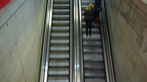 Escaleras Mecánicas Automáticas Modernas Vistas Desde Arriba Vista Superior Escalera — Foto de Stock