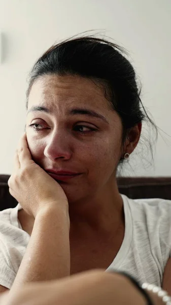 Triste Mujer Llorando Desesperada Retrato Una Persona Preocupada Durante Los — Foto de Stock