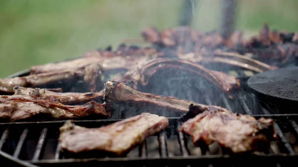 Food Outdoor Barbecue Grill Beef Ribs Bbq Smoke Slow Motion — Zdjęcie stockowe