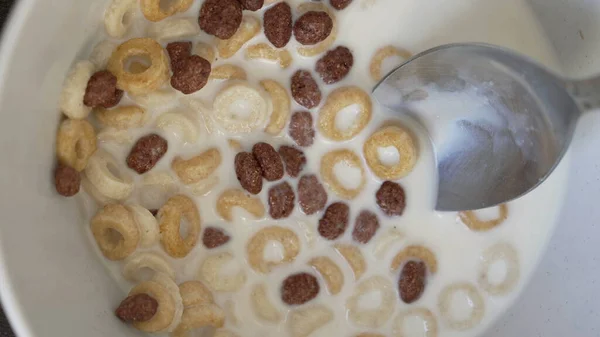 Cereal Dentro Del Tazón Con Leche Primer Plano Comida Del —  Fotos de Stock