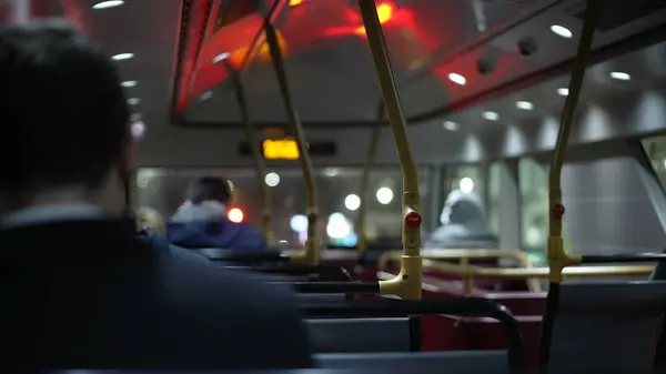 Parte Trás Interior Ônibus Noite Movimento Dentro Teto Transporte Público — Fotografia de Stock