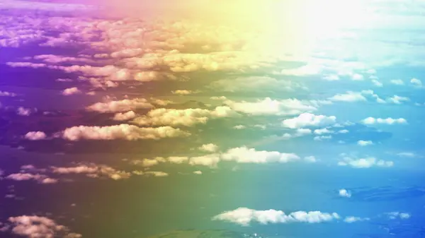 Літаюча Повітрі Перспектива Пасажирського Вікна Дивиться Хмари Гори Зверху Ефектом — стокове фото