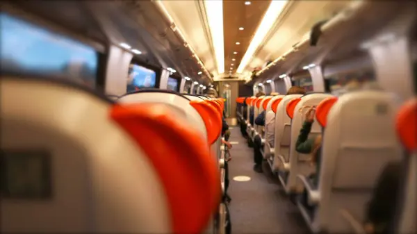 Interior Transporte Ferroviário Alta Velocidade Visto Perspectiva Traseira Com Passageiros — Fotografia de Stock