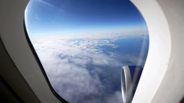 Passenger Pov Flying Commercial Airplane Blue Sky — Stock Photo, Image