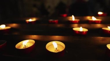 Katolik Kilisesi 'nde dua mumları