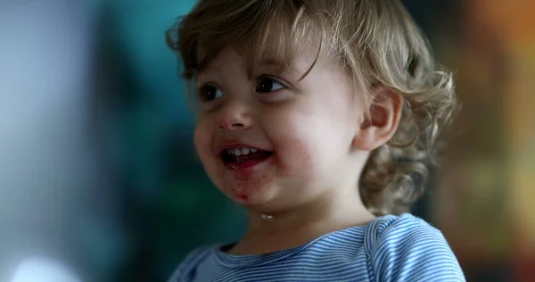Щасливий Малюк Дитячий Портрет Хлопчика Посміхається — стокове фото