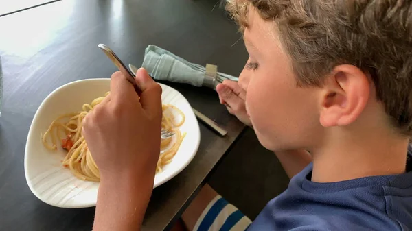Young Boy Eating Pasta Child Eats Spaghetti — Stock Photo, Image