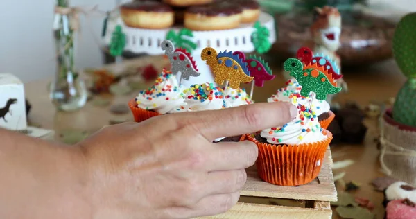 Cupcakes Exposição Mesa Celebração Aniversário — Fotografia de Stock