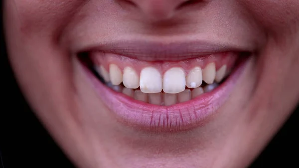 Glückliche Frauenlippen Lächeln Makro Nahaufnahme Detail Weibliche Person Mund Und — Stockfoto