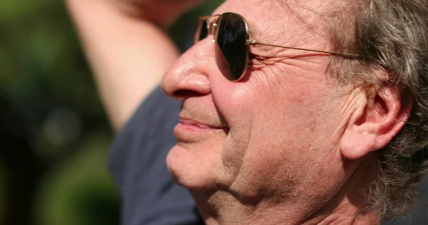 Older Man Wearing Sunglasses Sunlight Resting Senior Retired Face Outdoors — 스톡 사진