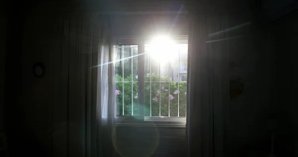 Sunflare Brilhando Através Janela Quarto Hora Pôr Sol — Fotografia de Stock