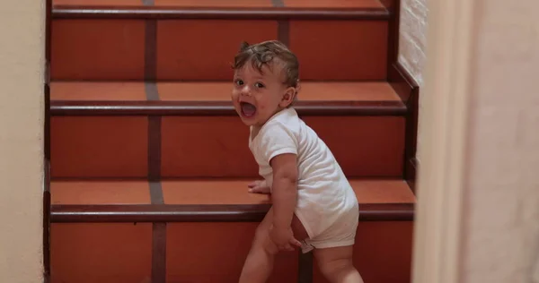 Baby Crawling Indoors Going Home Stairs — Stockfoto