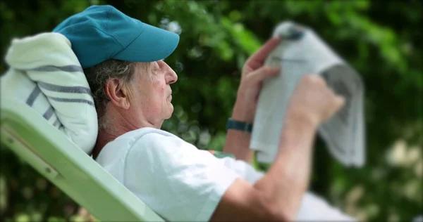 Candid Man Reading Newspaper Outdoors Candid Casual Real Life Senior — Stock Photo, Image