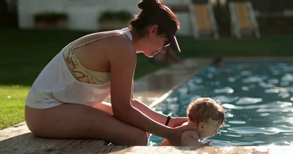 Mother Poolside Baby Infant Summer Day Toddler Child Pool — Photo