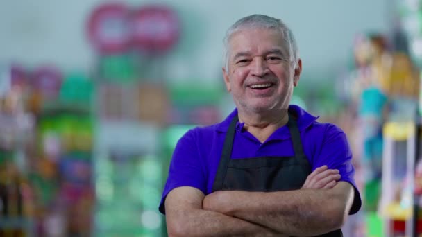 Joyful Senior Employee Local Business Rindo Sorrindo Supermercado — Vídeo de Stock