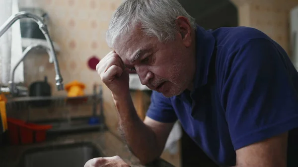 Elderly Man Struggling Illness Home Defeat Desperation Dramatic Scene Senior — Stock Photo, Image