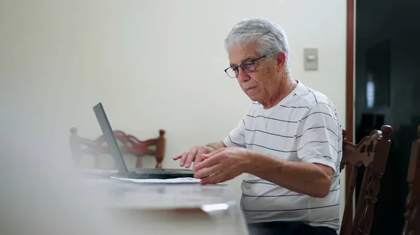 Upset Elderly Man Front Computer Having Pay Vehicle Fine Sitting — Stock Photo, Image