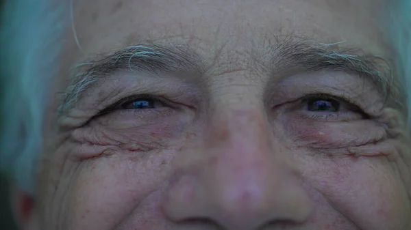 Close Happy Senior Man Eyes Reflecting Wisdom Years Experience Macro — Stock Photo, Image