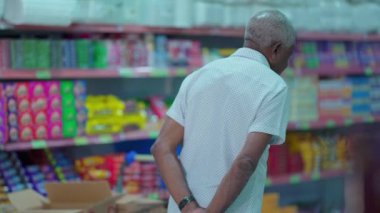 Markette Kıdemli Alışverişci Bakım Ürünleri, Gizli Alışveriş Sahnesi